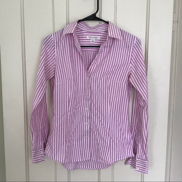 Banana Republic Tops - 💐5/$25 Banana Republic Non-Iron Button Down